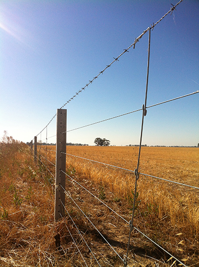 Another view of the Lightning Fence Dropper in situ.